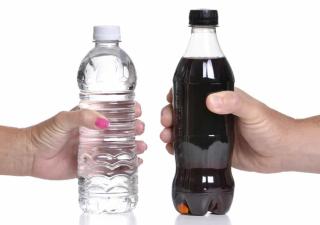Minsa respalda nueva legislación nutricional, pero advierte que el agua en los "combos" no los hace saludables