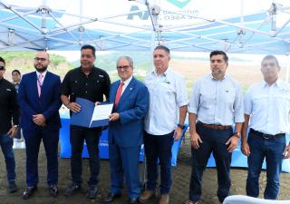 Entregan orden de proceder para la construcción de tina vertido en Cerro Patacón