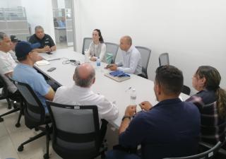Viceministro de Salud recibe la visita de representantes de la provincia Herrera