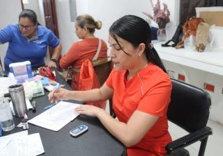 Inicia la Gira Amor Sobre Ruedas en el Centro de Salud de Atalaya 