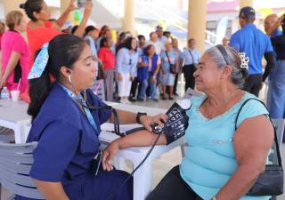 Ferias de salud del Minsa detectan casos ocultos de hipertensión y diabetes en comunidades del país