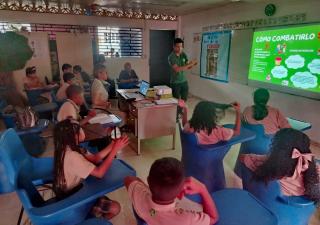 Feria de Crecimiento y Desarrollo beneficia a estudiantes y familias vulnerables en Pedregal