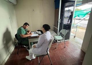 Minsa trabaja en la reparación del sistema eléctrico del Centro de Salud de Las Minas y mantiene continua la atención de los pacientes