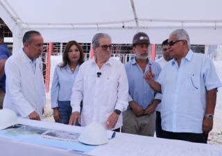 Presidente Mulino inspecciona construcción de la nueva Unidad Oncológica de Bugaba, que registra un 43% de avance