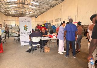 Región Metropolitana  de  salud brinda atención a familias afectadas por incendio en Santa Ana