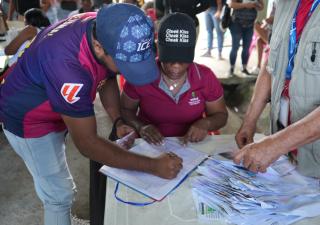 Más de 450 manipuladores de alimentos participaron en jornada de carnetización en San Miguelito