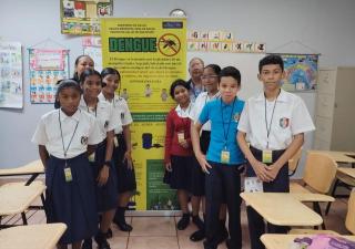 Estudiantes de la Escuela México se convierten en “Caza Mosquitos” para prevenir el dengue