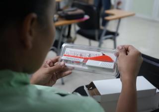 Capacitan a enfermeras, médicos y profesionales de la salud en la colocación y extracción de implantes subdérmicos