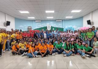 Feria juvenil fortalece el liderazgo, la salud mental y la prevención entre jóvenes de Los Santos